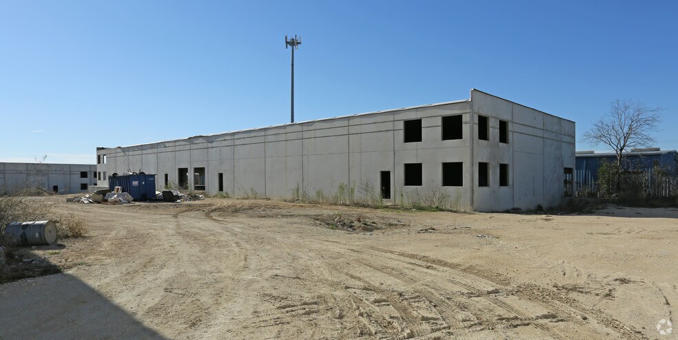 More Photos Of 9503 Brown Ln, Austin Warehouse For Lease