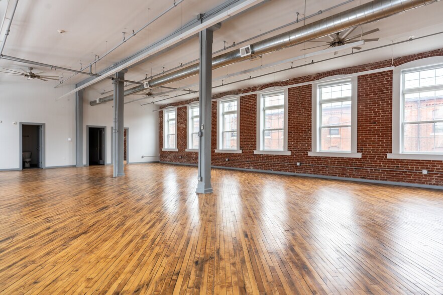 More Photos Of 137-145 W Berkley St, Philadelphia Warehouse For Lease