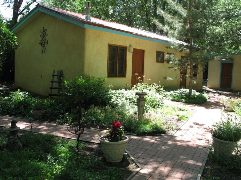 More Photos Of 416 La Lomita Rd, Taos Hospitality For Sale