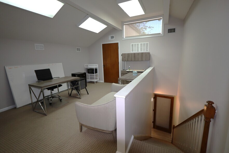 More Photos Of 4440 Merrimac Ave, Jacksonville Loft Creative Space For Lease