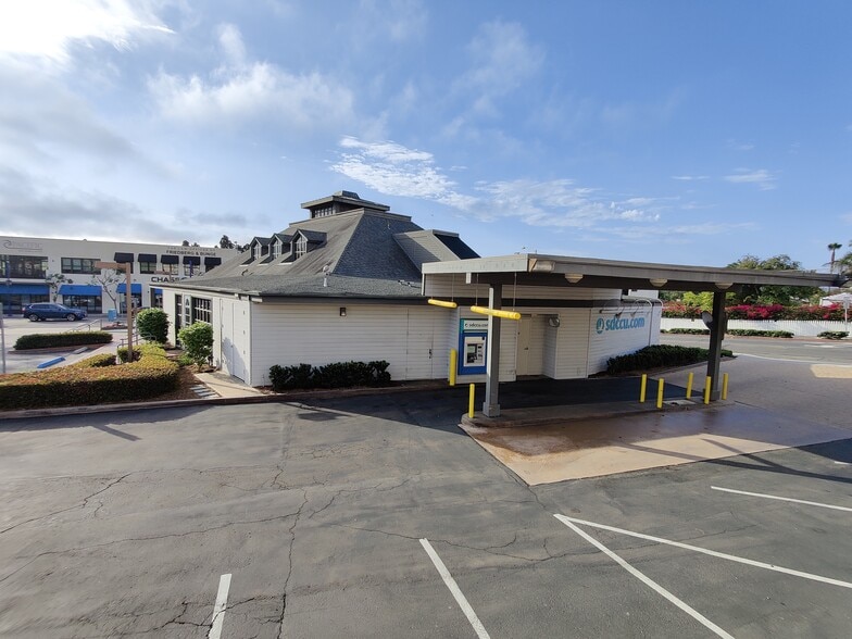 More Photos Of 1004 Rosecrans St, San Diego Bank For Lease