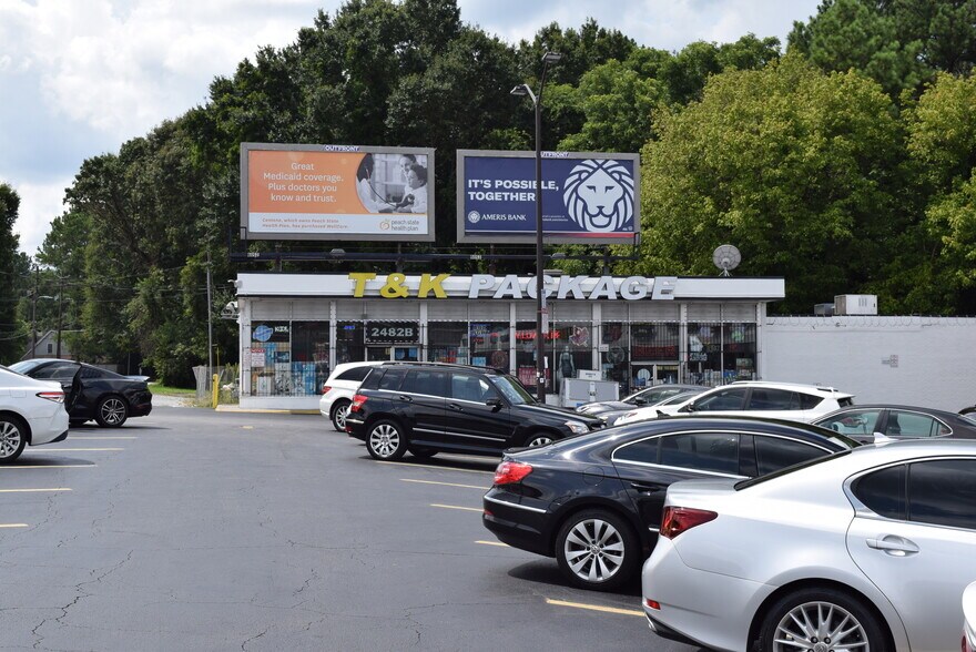 More Photos Of 2460 Martin Luther King Jr Dr SW, Atlanta Freestanding For Sale