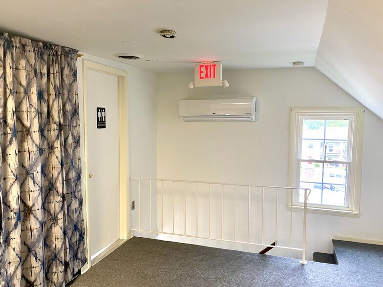 More Photos Of 202 Main St, Hellertown Office For Lease