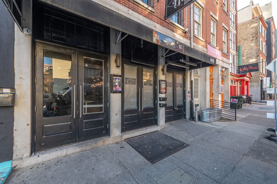 More Photos Of 112 Chestnut St, Philadelphia Storefront Retail Residential For Sale