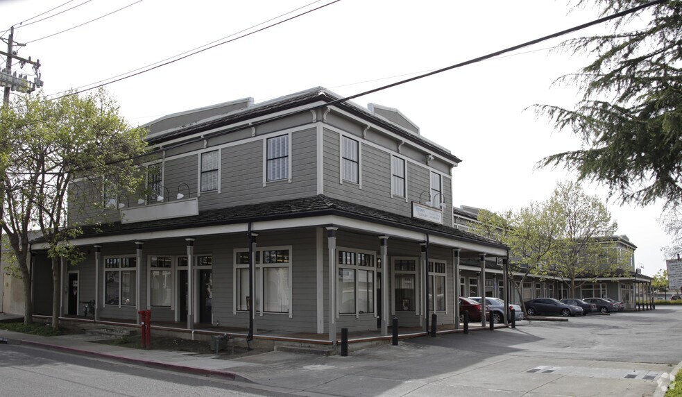 More Photos Of 31080 Union City Blvd, Union City Storefront Retail Office For Lease