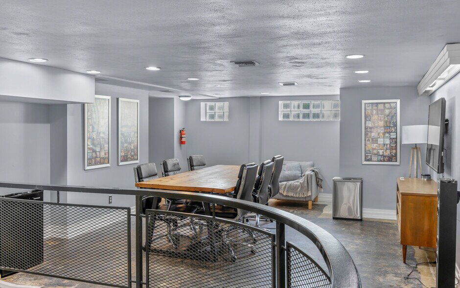 More Photos Of 211 W Freemason St, Norfolk Office Residential For Sale