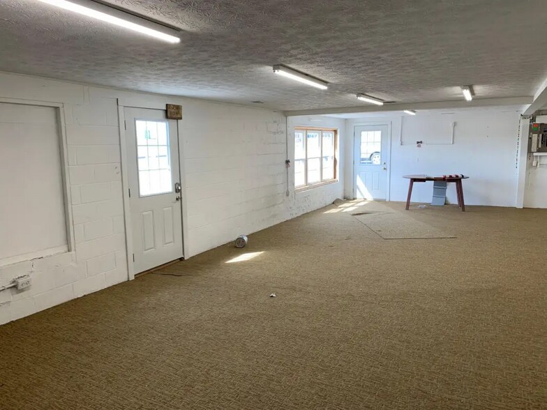 More Photos Of 610 Stanford Rd, Danville Light Distribution For Sale