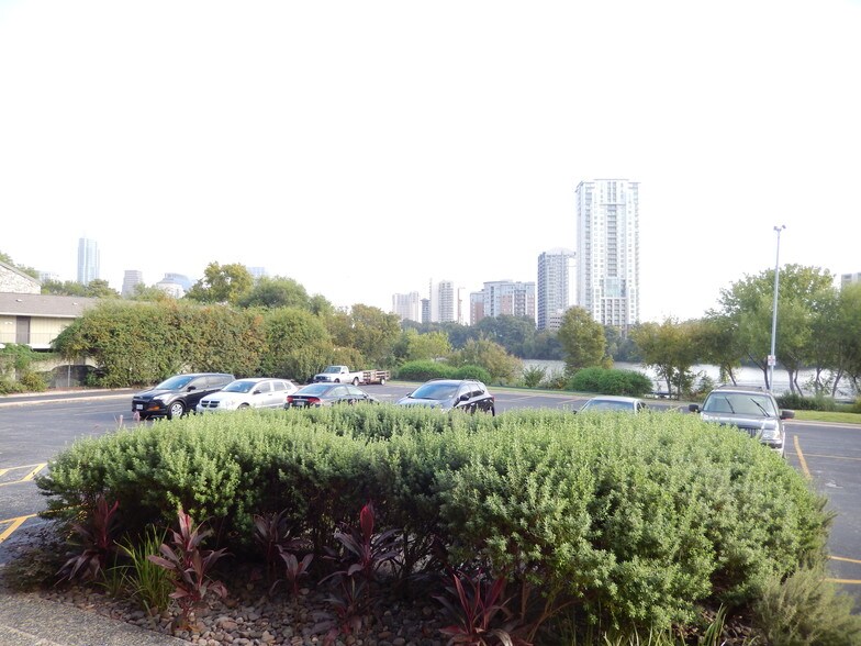 More Photos Of 512 E Riverside Dr, Austin Office For Lease