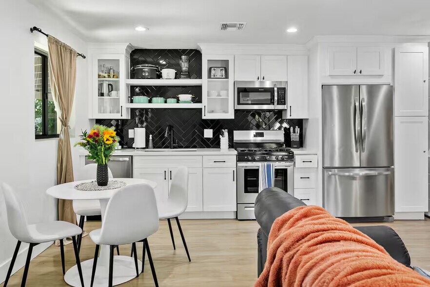 More Photos Of 3139 N 40th St, Phoenix Apartments For Sale