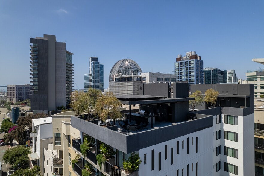 More Photos Of 454 13th St, San Diego Apartments For Sale