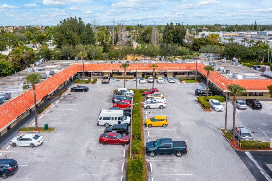 More Photos Of 6651-6689 Lake Worth Rd, Lake Worth Unknown For Lease