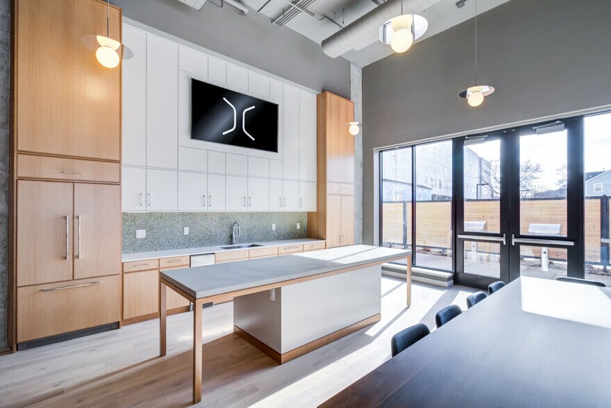 More Photos Of 222 Canal St, New Haven Apartments For Lease