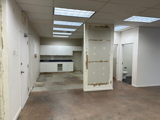 More Photos Of 10310 124th St NW, Edmonton Storefront Retail Office For Lease