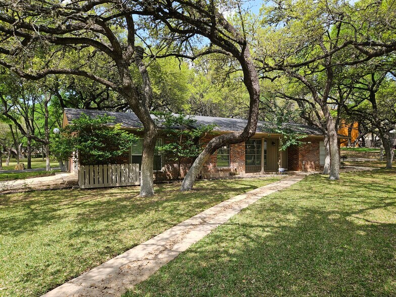 More Photos Of 13405-13411 George Rd, San Antonio Medical For Lease