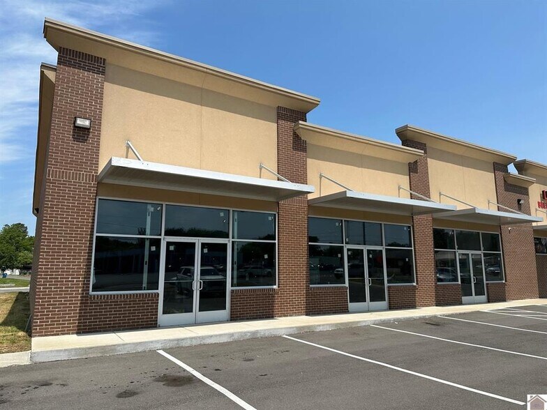 More Photos Of 2911 Lone Oak Rd, Paducah General Retail For Lease