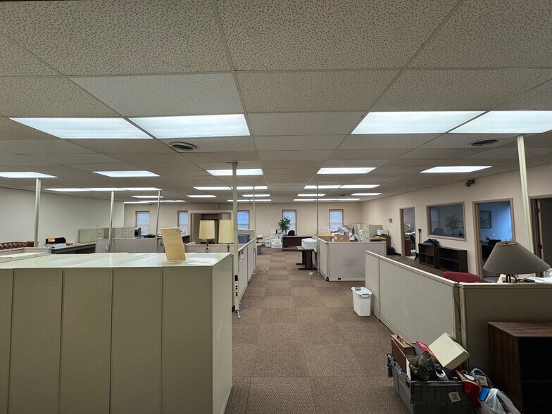 More Photos Of 2680 State Rd, Cuyahoga Falls Office For Sale