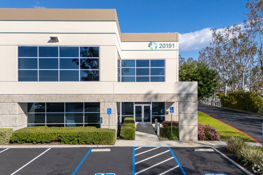 More Photos Of 20191 Windrow Dr, Lake Forest Manufacturing For Lease