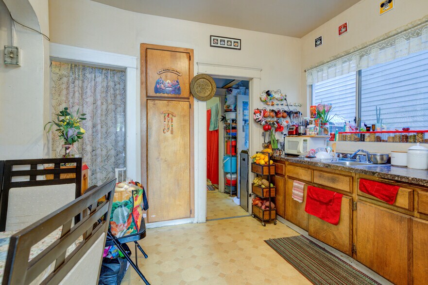 More Photos Of 2608 54th, Los Angeles Apartments For Sale