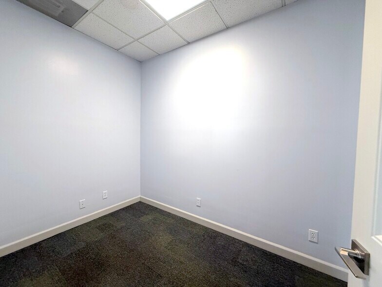 More Photos Of 125 W Pineview St, Altamonte Springs Medical For Lease