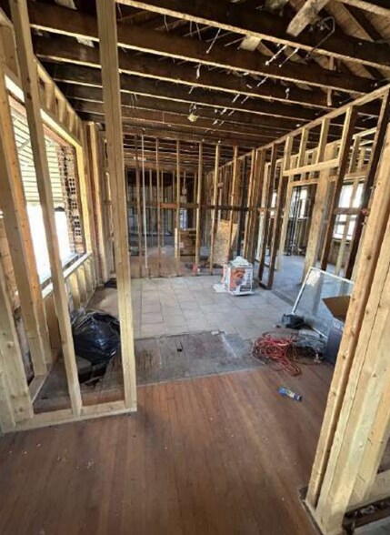 More Photos Of 701-711 W Wyoming Ave, Lockland Apartments For Sale