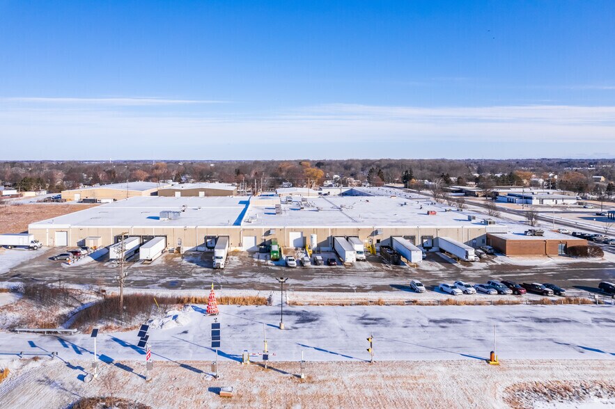 More Photos Of 9009 N 51st St, Brown Deer Manufacturing For Sale