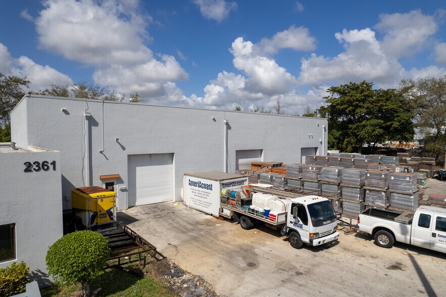 More Photos Of 2361 NW 22nd St, Pompano Beach Warehouse For Lease