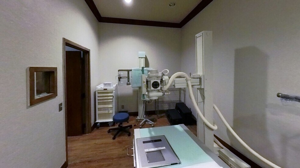 More Photos Of 1001 Hospital Cir, Kingfisher Medical For Sale