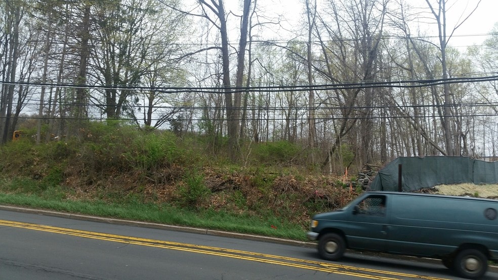 More Photos Of 3116 E Main St, Cortlandt Manor Land For Lease