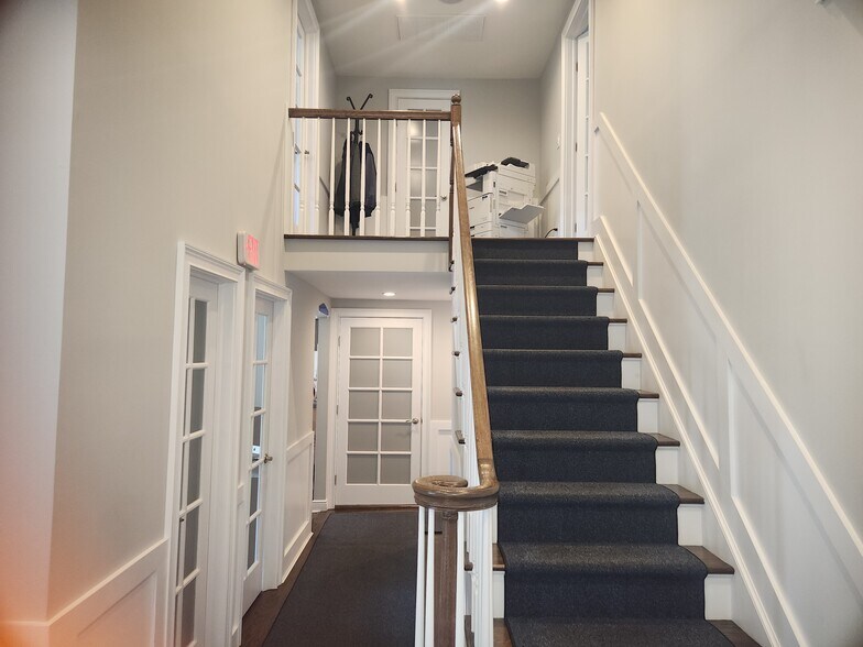 More Photos Of 410 E Main St, Centerport Office Residential For Sale