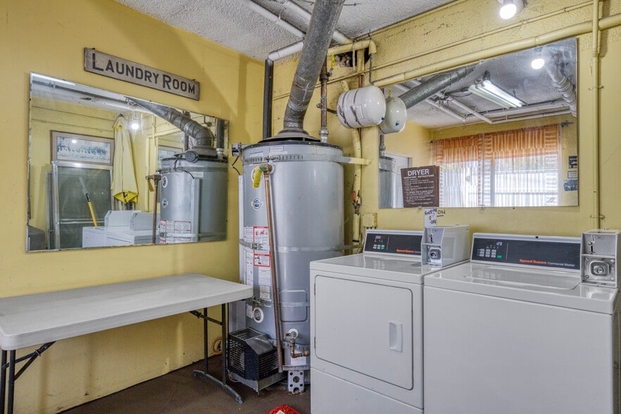 More Photos Of 14641 Magnolia Blvd, Sherman Oaks Apartments For Sale