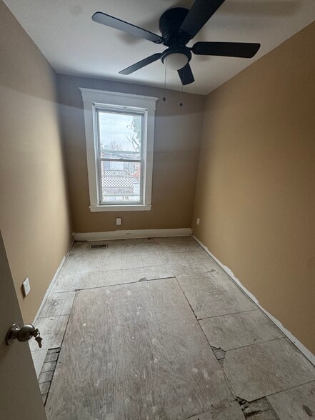 More Photos Of 2449 Shirley Ave, Baltimore Flex For Sale