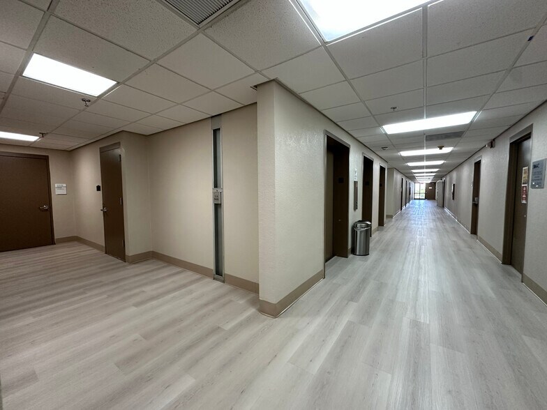 More Photos Of 11880 Bird Rd, Miami Medical For Lease