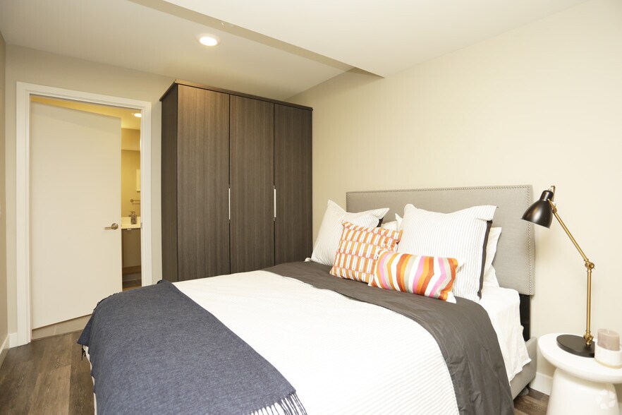 More Photos Of 201 Michigan St NW, Grand Rapids Apartments For Lease