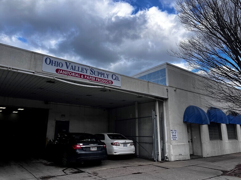 More Photos Of 2011 St Clair Ave NE, Cleveland Auto Repair For Sale