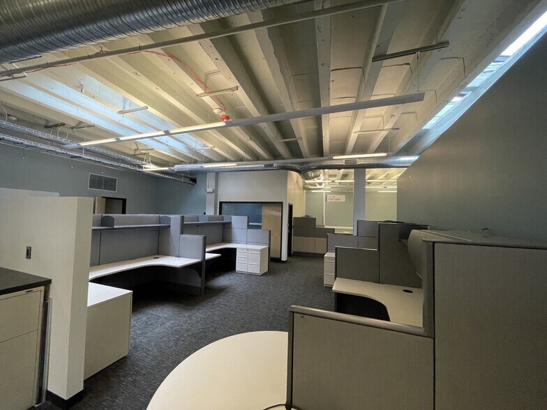 More Photos Of 1720 Wyandotte St, Kansas City Office For Lease
