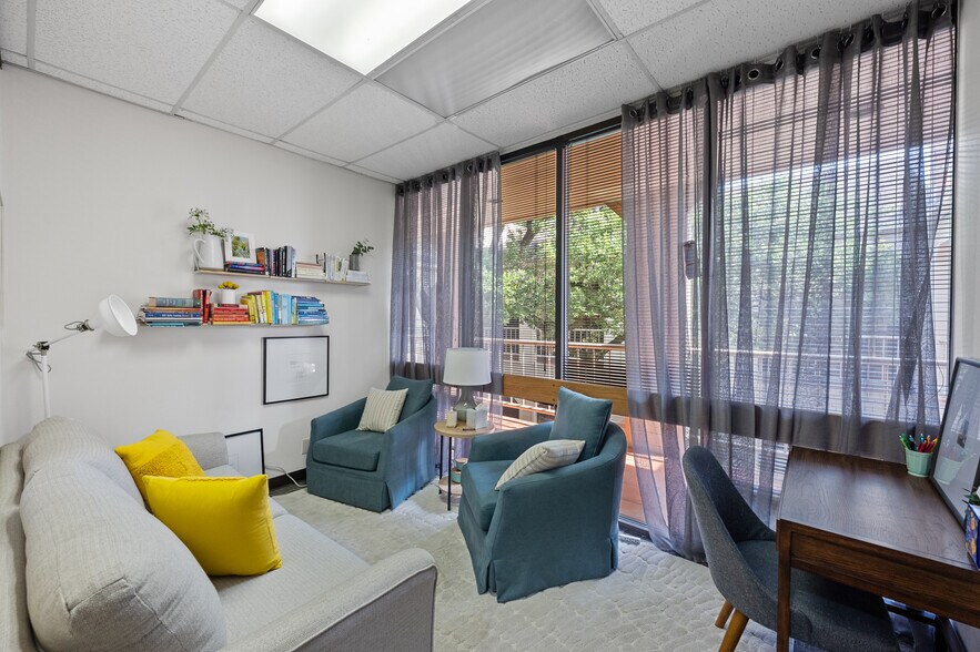 More Photos Of 3624 North Hills Dr, Austin Medical For Sale