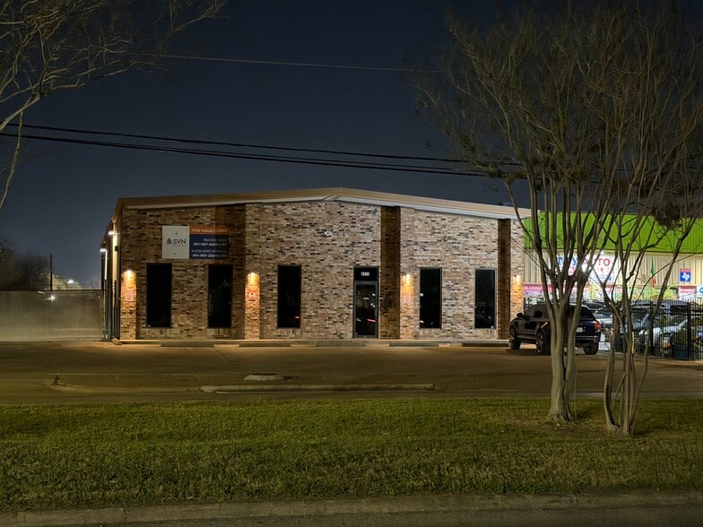 More Photos Of 9572 Kempwood Dr, Houston Light Manufacturing For Sale