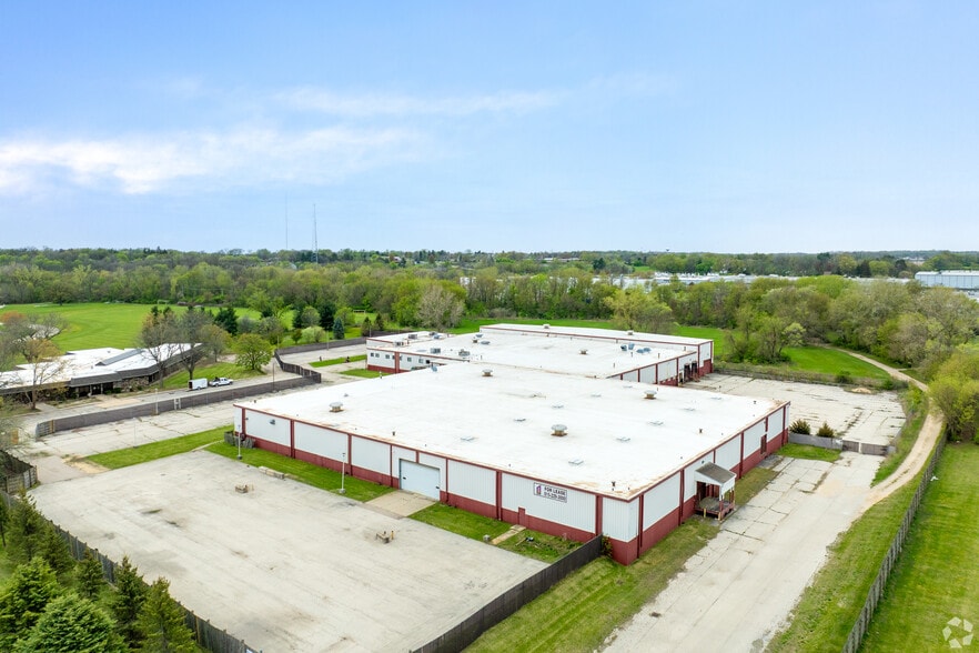 Primary Photo Of 4750 Hiawatha Dr, Rockford Manufacturing For Sale