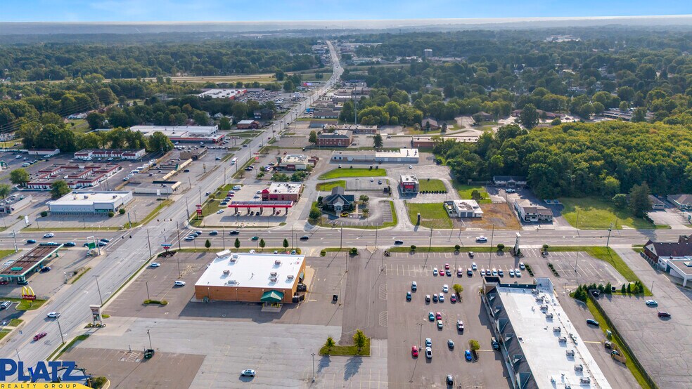 More Photos Of 101 S Canfield Niles Rd, Youngstown Bank For Lease