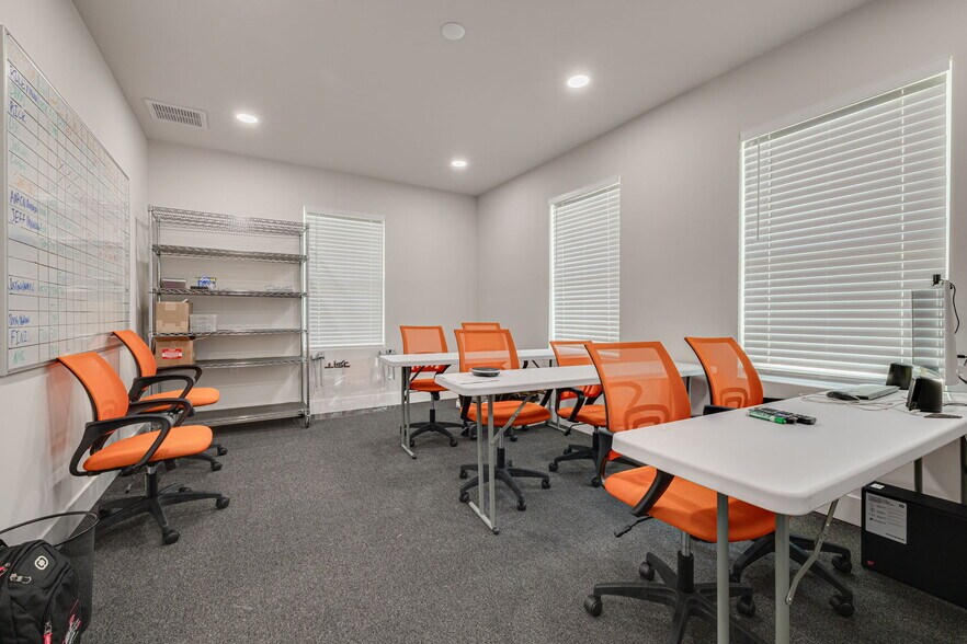More Photos Of 2312 US Highway 19, Holiday Office For Sale