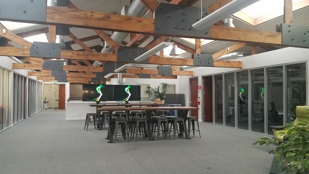 More Photos Of 745 Emerson St, Palo Alto Loft Creative Space For Lease