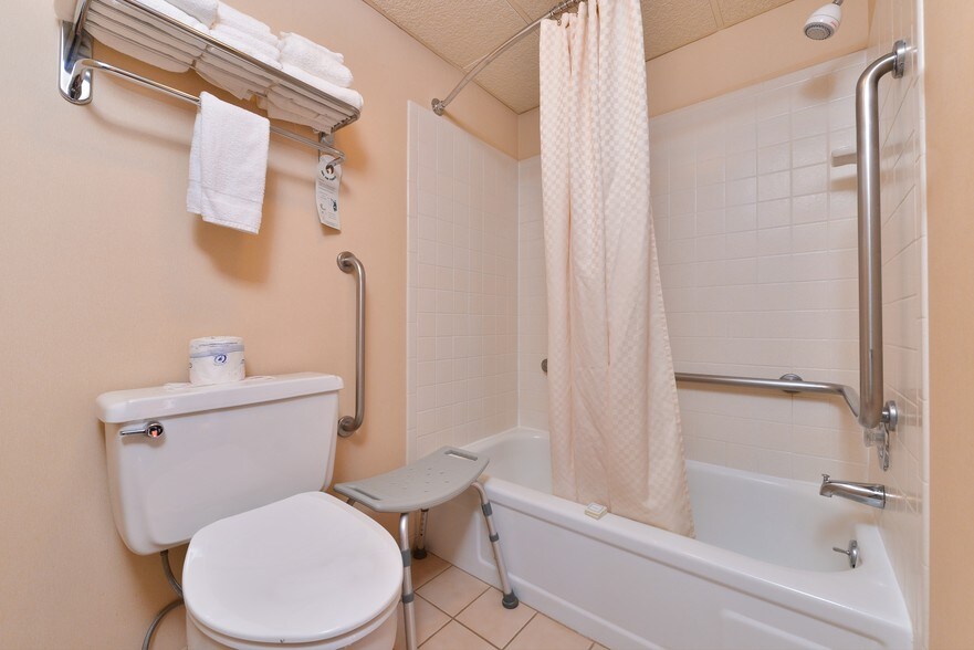 More Photos Of 2830 US Highway 160 W, Monte Vista Hotel For Sale