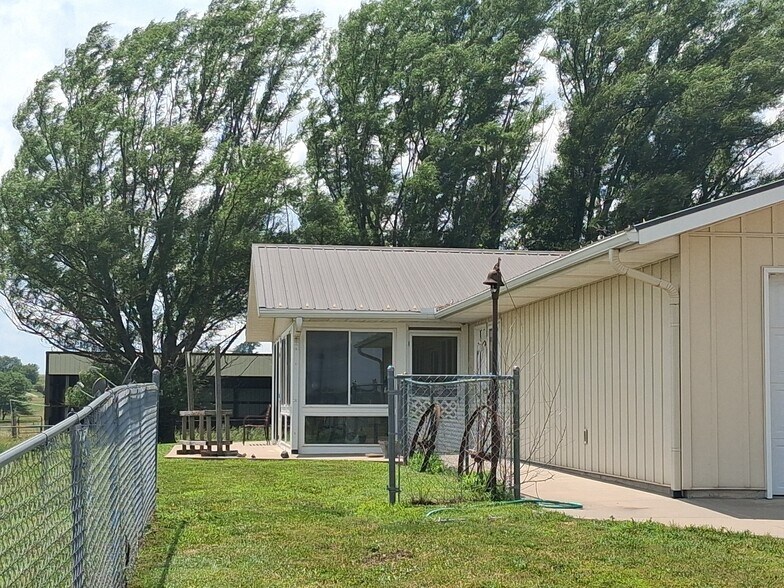 More Photos Of 6841 E US Highway 56, Overbrook Land For Sale