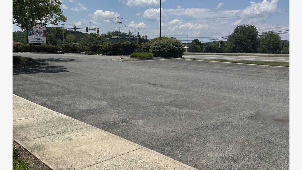 More Photos Of 3645 S Main St, Blacksburg Storefront Retail Office For Sale