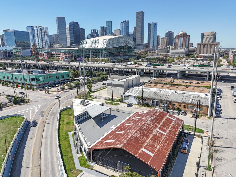 More Photos Of 121 St Emanuel St, Houston Flex For Sale