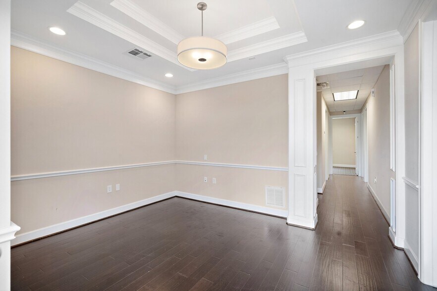 More Photos Of 440 Cobia Dr, Katy Medical For Sale