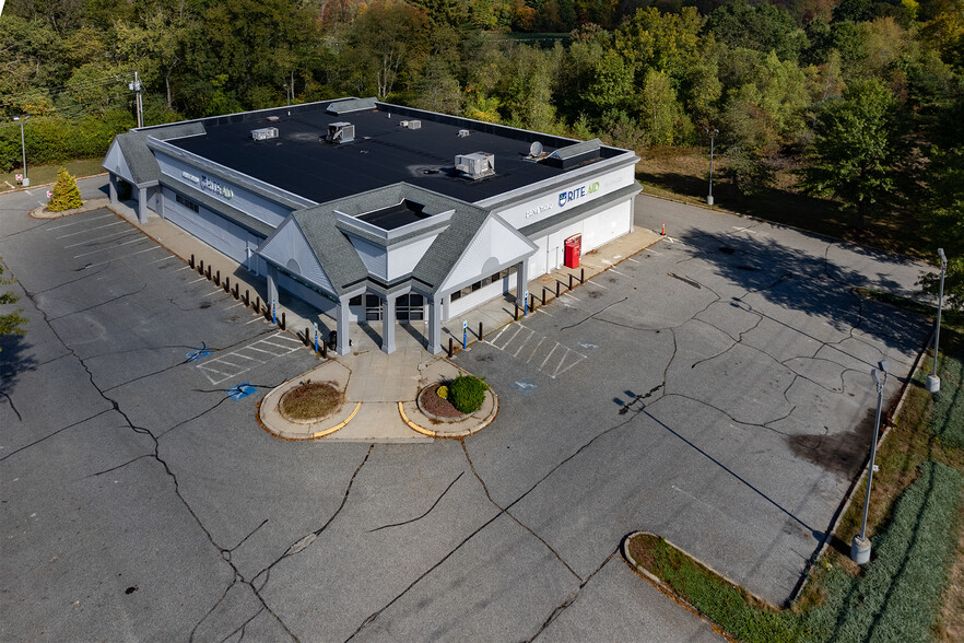 More Photos Of 10 Main St, Winchester Drugstore For Sale