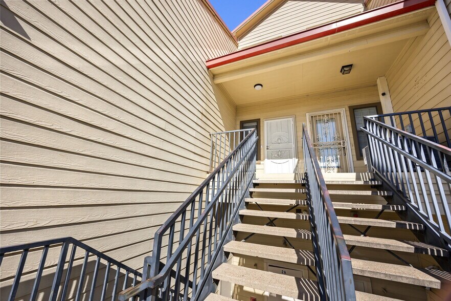 More Photos Of 12989 Bellaire Blvd, Houston Storefront For Sale