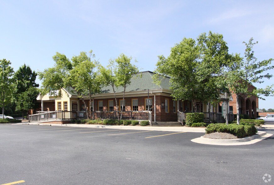 More Photos Of 501-570 Lakeland Plz, Cumming Unknown For Lease