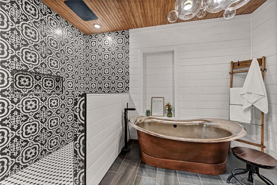 More Photos Of 510 E Madison Ave, Berryville Religious Facility For Sale